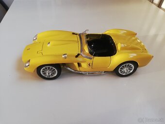 1:18 FERRARI 250 testarossa Bburago - 9