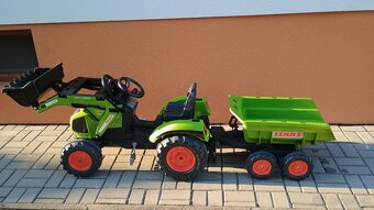 Šlapací traktor Class Axos 330 - 9