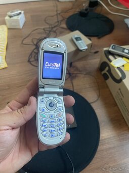 LG C1200 Red Vintage telefón - 9