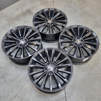 Škoda hliníkové disky 5x112 R19 8J ET44 - 9