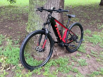 TREK Powerfly 5 – Bosch CX, RockShox, TOP stav – len 1998 km - 9