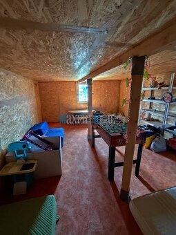 Väčší pozemok s chatkou a murovanou pivnicou - 9