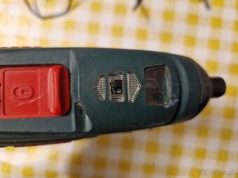 Aku skrutkovač Bosch s meničom bitov - 9
