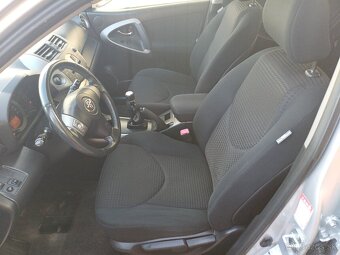 Toyota Rav 4 4x4 2,2 diesel 134 000 km pôvodný lak - 9