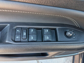 Jeep Compass 1.3 GSE Night Eagle - 9