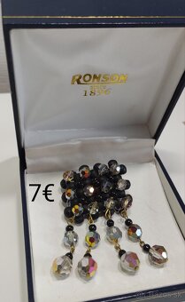 Mix starších a novších brošní - 9