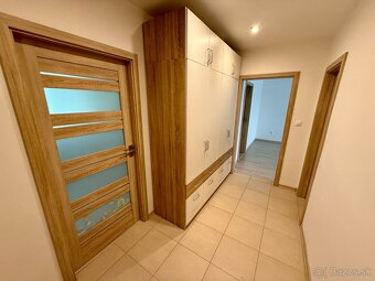 NA PREDAJ: 3-izbový byt po kompletnej rekonštrukcii - 9
