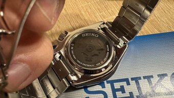 Seiko 5 Sports SRPJ47K1 - 9