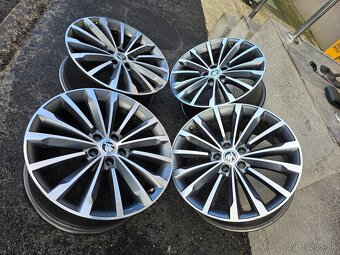 kolesa Skoda Superb Trinity 5x112 r19 - 9