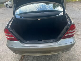Mercedes Benz C220 cdi 2004 sedan - 9