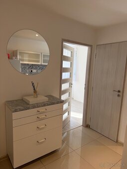 Prenájom 3 izbový byt Nitra-úplne centrum mesta - 9