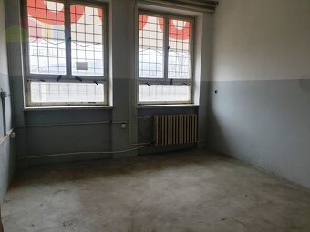  Na prenájom moderná výrobná hala s rozlohou 4 000 m² so s - 9