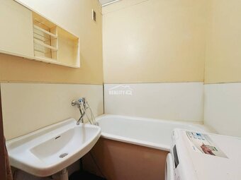 Exkluzívne na predaj slnečný 3-izbový byt, Žilina-Hliny 7, R - 9