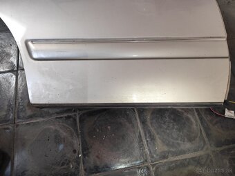 Dvere mercedes e w210 povodne super stav - 9