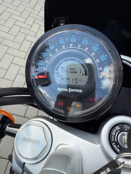 ROYAL ENFIELD SUPER METEOR 650 - 9