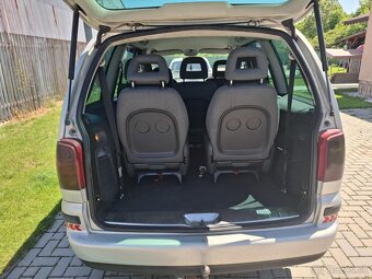 Volkswagen Sharan 1.9 TDI 85 KW ...7-miestny, bez korozie - 9