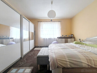 JEDINEČNÝ RODINNÝ DOM VHODNÝ AJ AKO CHALUPA PO KOMPLETNEJ KV - 9