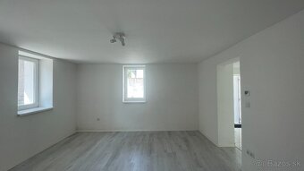 Zrekonštruovaný 2-izbový rodinný dom v obci T. Kľačany - 9