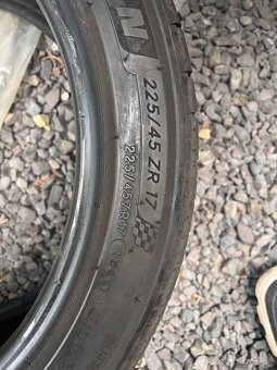 Michelin Pilot Sport 4 - 9