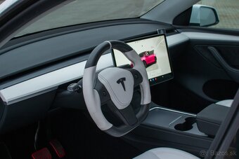 Tesla Model Y Long Range Dualmotor AWD ODPOČET DPH - 9