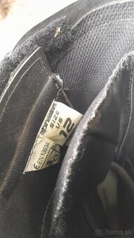 Helmy 50eur/kus, topánky 150eur - 9