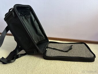 Čierna prepravná taška PLANE Trixie do 7kg - 9