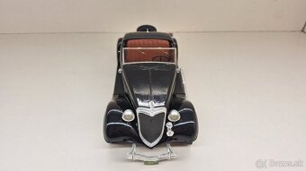 1:18 - 1:19 FORD V8 ROADSTER - 9