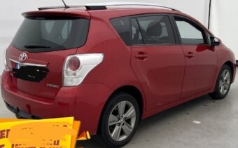 TOYOTA VERSO - 9