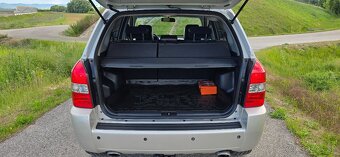 Hyundai Tucson 2.0 CDRi 4x4 manuál ťažné - 9