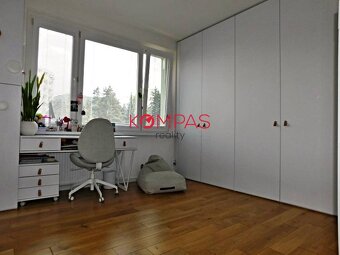 LUXUSNÝ, VEĽKÝ 4-IZB. BYT KOMPLETNE ZARIADENÝ S BALKÓNOM - 9
