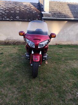 Honda goldwing 1800 - 9