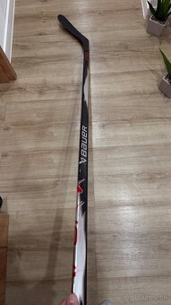 ✅ ĽAVÁ - BAUER VAPOR LEAGUE 2025 - 164 CM - P28 - 77 FLEX ✅ - 9