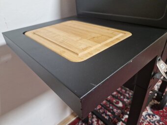 Klarstein Meat Machine gril na drevené uhlie - 9