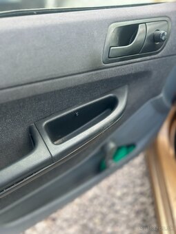 Škoda Fabia combi 1,4 BA+LPG,50kw,M5 - 9