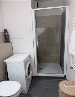 Jedinečný 1-izbový byt pod Slavínom - 9