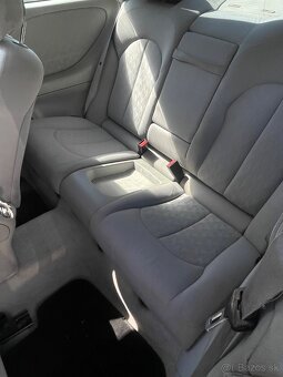Mercedes-Benz 2.6L W209 - 9
