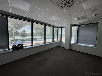 Prenájom samostatného kancelárskeho traktu 407 m² pri nábrež - 9