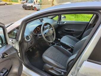 Predám Opel Corsa 1.2 16V Active - 9
