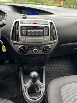 Hyundai i20 1.2i 16V Classic - 9