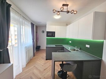 MENŠÍ 2 IZBOVÝ KOMPLET ZARIADENÝ BYT S PARKINGOM - 9