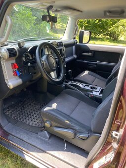 Toyota FJ Cruiser - 9