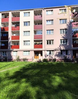 3 IZBOVÝ BYT - TOPOĽČANY - 9