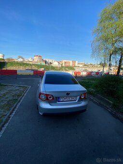 Volkswagen Jetta - 9