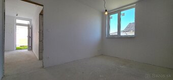 PNORF – skolaudovaný 4i RD, tep. čerpadlo, 561 m2, Krakovany - 9