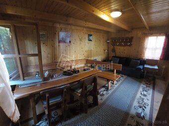V obci Podkylava ponúkame na predaj drevenú chatu ako s… - 9