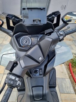 Honda Forza 125 smart top r.v. 2024 Stav Nová v záruke - 9