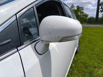 Toyota Avensis - 9