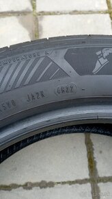 Pneu 195x60 r18 - 9
