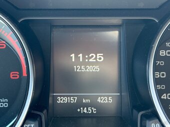 Audi A5 2.0TDi 140kW S-Line - 9
