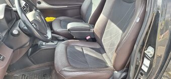 Toyota iQ 1,0 automat CVT max. - 9